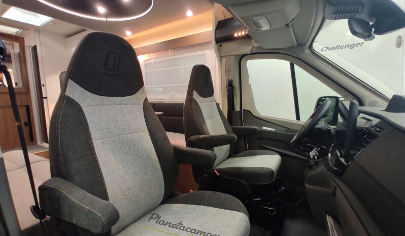 CHALLENGER 260 GRAPHITE modelo 2027 cambio automático lleno