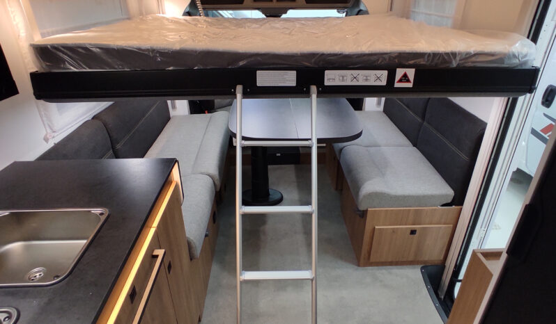 CHALLENGER 260 GRAPHITE modelo 2027 cambio automático lleno