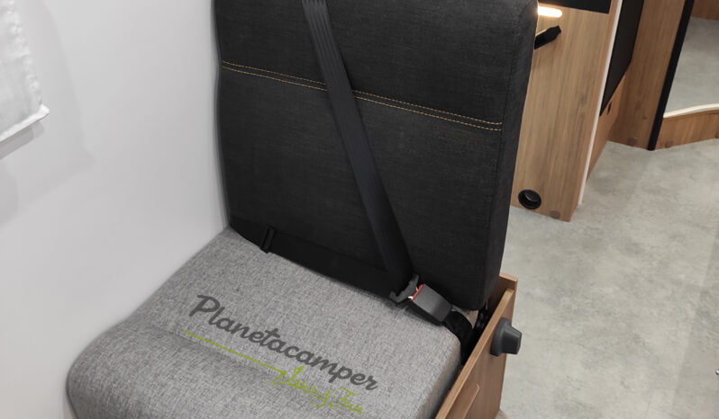 CHALLENGER 260 GRAPHITE modelo 2027 cambio automático lleno