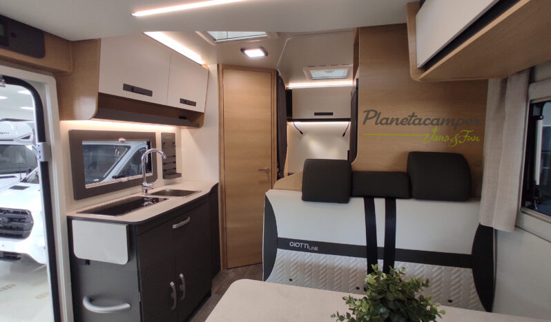 GIOTTILINE SIENA 330 PRIVILEGE lleno