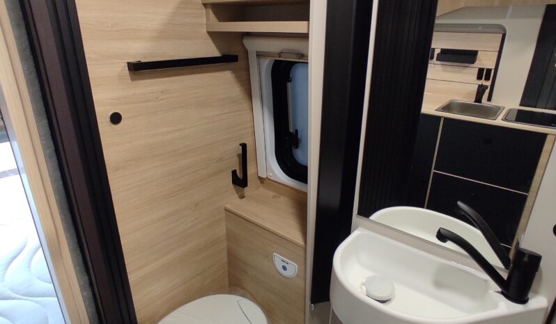 Camper CHALLENGER V114 MAX SPORT EDITION CAMBIO AUTOMÁTICO 2027 lleno