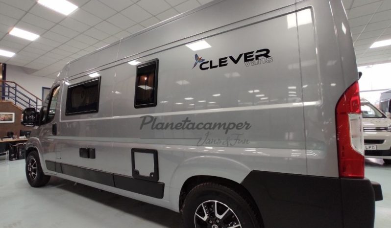 Camper Clever Vans Vario Kids lleno