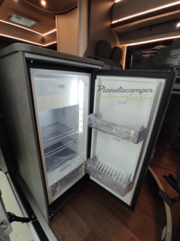 Camper PÖSSL SUMMIT SHINE 600RS PLUS lleno