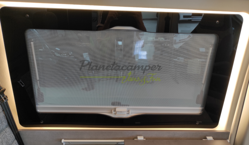 Camper PÖSSL SUMMIT SHINE 600RS PLUS lleno