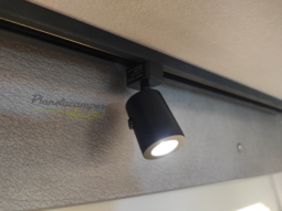 Camper PÖSSL SUMMIT SHINE 600RS PLUS lleno