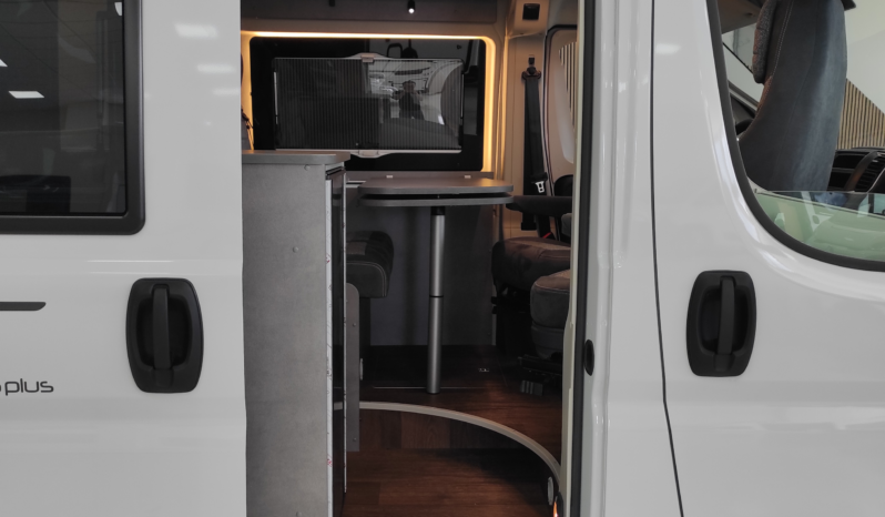 Camper PÖSSL SUMMIT SHINE 600RS PLUS lleno