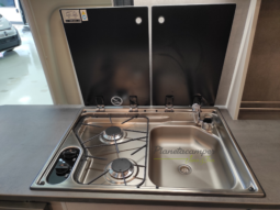 Camper PÖSSL SUMMIT SHINE 600RS PLUS lleno